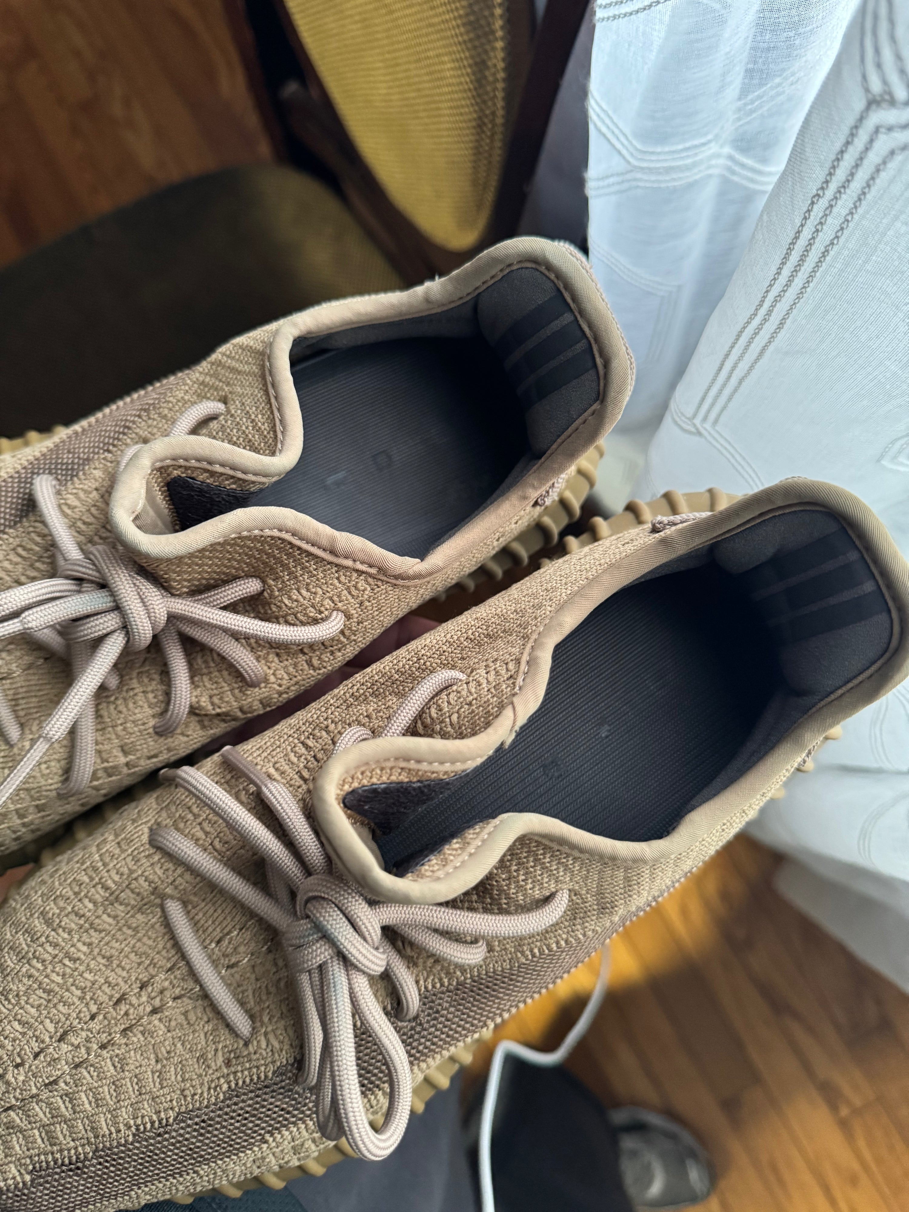 Yeezy 350 Earth USED